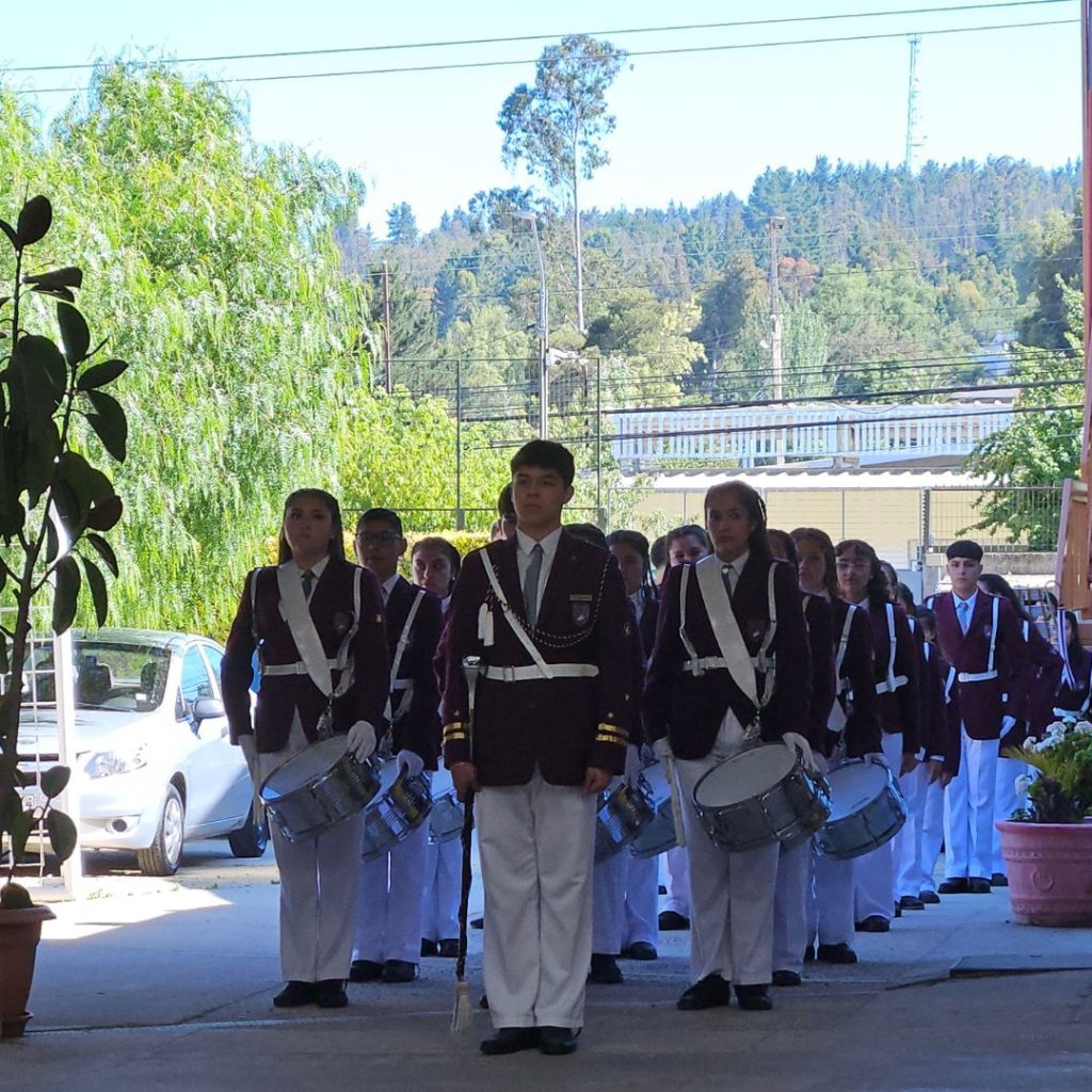<span style="color: #5e0000">Banda</span>