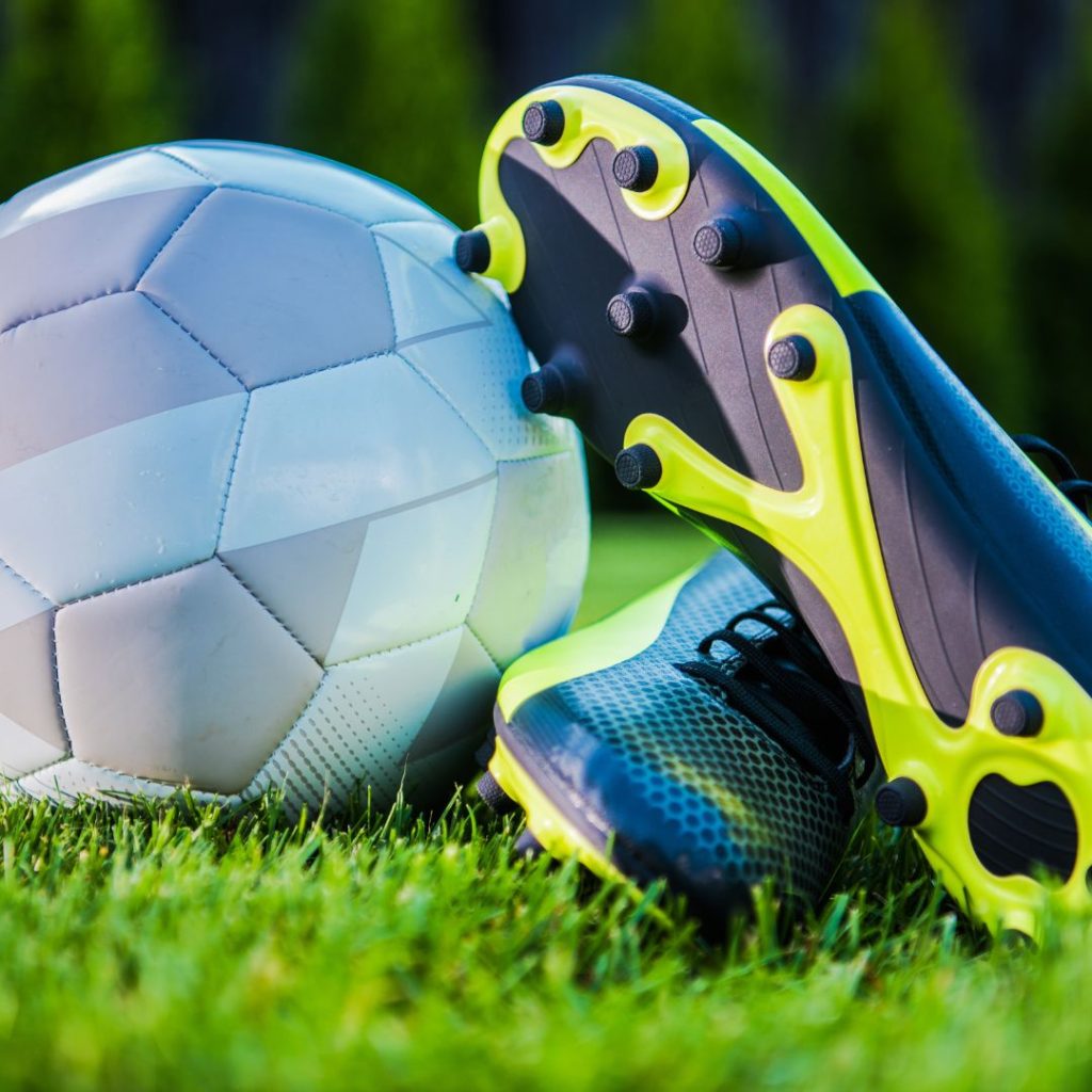 <span style="color: #5e0000">Fútbol Básica</span>