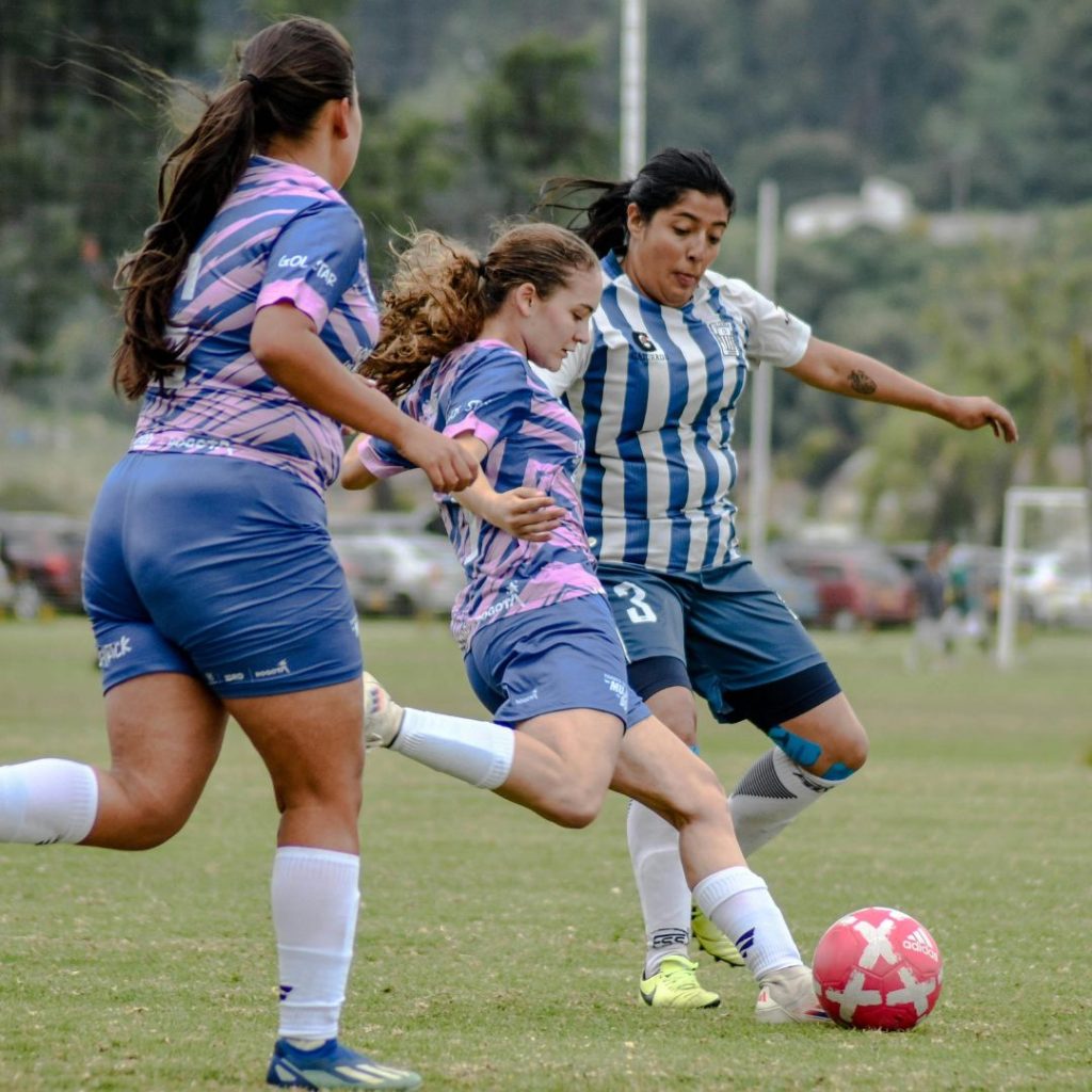 <span style="color: #5e0000">Fútbol Femenino</span>